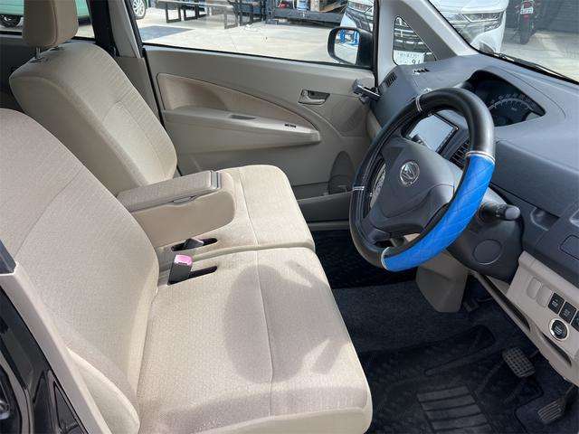ユーザー様より直接買い取りを行った車を値段を可能な限りお安くご提供させて頂いております。在庫期間が1か月も店頭にないお車も多数あるため、ご検討の方はお早めにご連絡頂けますと幸いです。