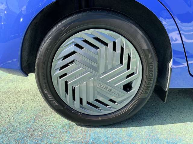 シンプルでスタイリッシュなホイールカバー。