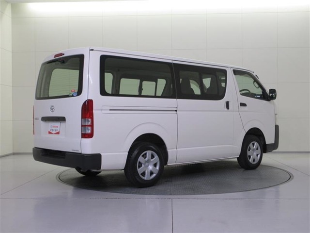60項目5000部品が対象のトヨタディーラーの保証だからこその安心。1年間走行距離無制限のロングラン保証付き！