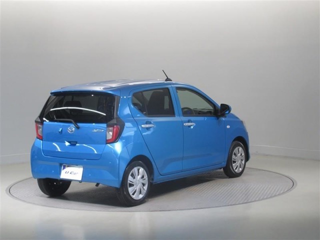 U-CARの販売だけでなく、自動車保険・生命保険・携帯電話の販売も行っております