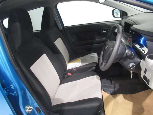 トヨタディーラーならではの全国対応。遠方の方でも全国のトヨタで保証が受けられます。