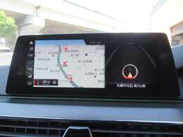 純正ナビ　フルセグTV　Bluetooth等あらゆるメディアをお楽しみ頂けます♪