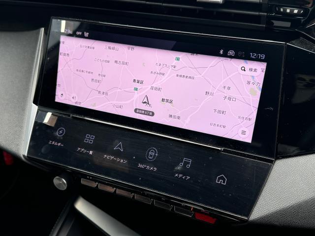 10インチ純正タッチスクリーン（ナビゲーション機能付き）