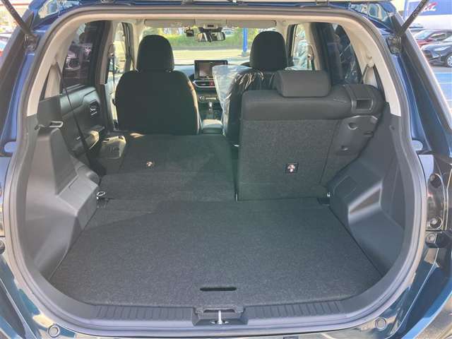 使いやすいサイズ感のトランクルーム！荷物を積み込みやすいという実用性の高さも人気のポイント！