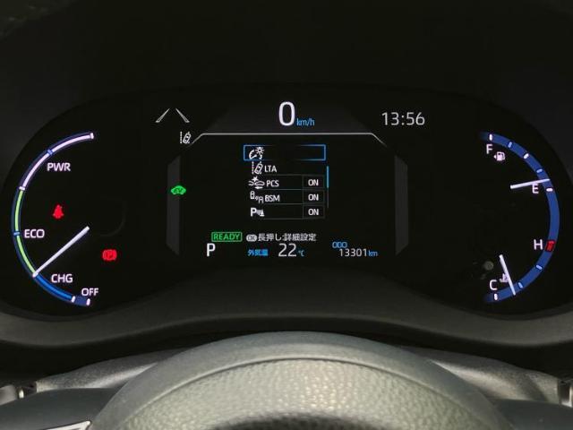 WECARSの展示場では実際に見て、触ってお車をお選びいただけます！知識の豊富な営業スタッフが様々なカーライフをご提案いたします！