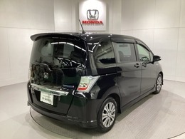 【Honda認定中古車 U-Select】　は3つの安心をお約束します。　1　Hondaのプロが整備した安心。 2　第三者機関がチェックした安心。　3　購入後もHondaが保証する安心。
