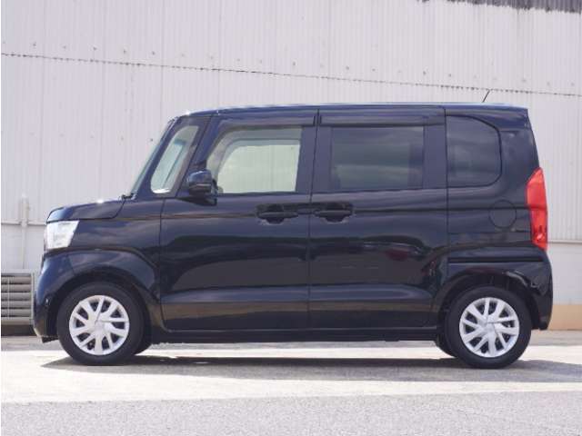 車両本体価格以外に必要な諸費用を含めたお支払い総額で検討して下さい！車両価格は安いけど諸費用が高い！なんてことにならないように当店は購入に必要な金額＝総額を表示しております！