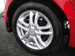 リアホイール　その他4本もアルミ、タイヤの状態良好になります