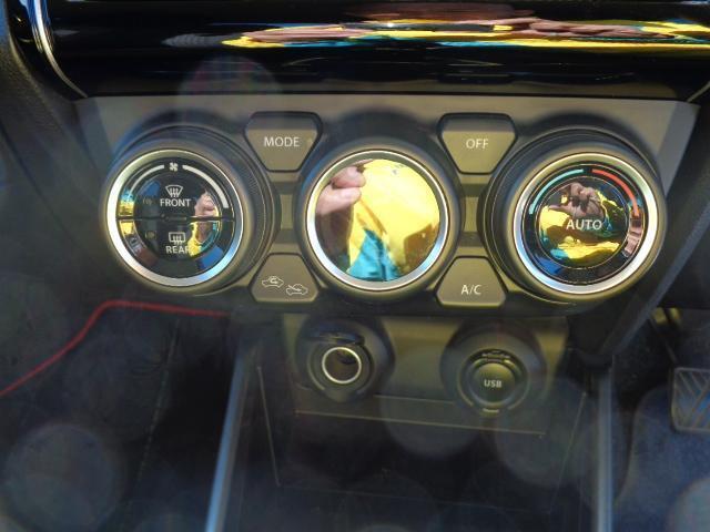 フルオートエアコンは、車内を年中快適に保ちます。
