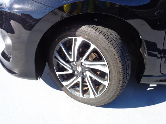 16インチラジアルタイヤ、純正アルミホイール