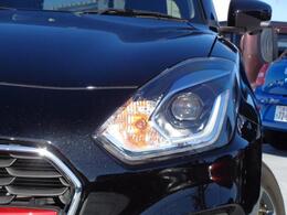 LEDヘッドランプで夜間ドライブも快適です♪