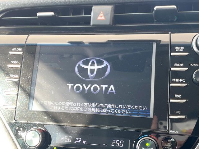 【メーカー純正ナビ】インテリアに溶け込むスタイリッシュな「専用設計」メーカーナビを装備♪視認性や操作性など基本性能にも優れ、より上質なカーライフをお楽しみいただけます。