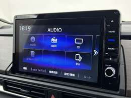【Bluetooth】ナビゲーションと携帯電話/スマートフォンをBluetooth接続することができます。接続するとハンズフリーで使用することができるので、とても便利です！