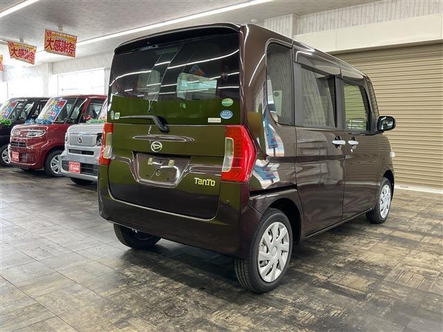 軽の看板が目印です！届出済 未使用車をお探しの方はこちらの看板を目印にお越しください。※似たような看板のお店がございますのでお間違えのないようご注意ください。
