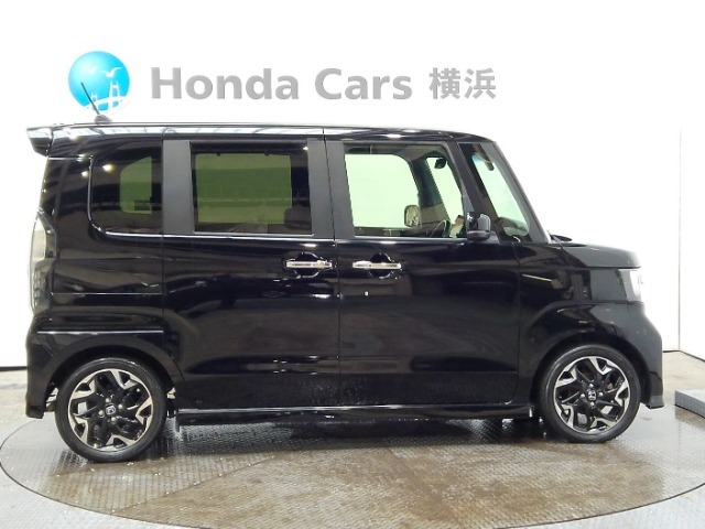 全長339cm、幅147cm、高さ179cmのお車になります。