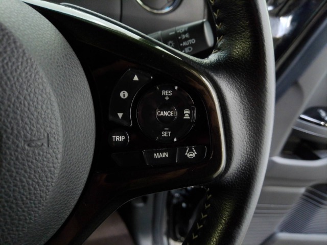 多彩な安心・快適機能を搭載した先進の安全運転支援システムのHonda　SENSINGを搭載しております。