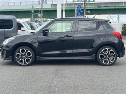 WECARSの在庫ページをご覧いただき誠にありがとうございます！WECARSは「お客様第一」をモットーにお客様のカーライフを全力でサポートいたします！