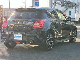 全国に店舗を展開しているのでどこでもお取り寄せが可能です！この車が気になるけど遠方だから・・・と諦める必要はありません！※別途陸送費が必要です。