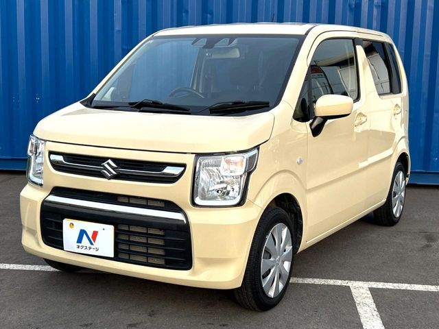 大好評のボディコーティング「弾スプラッシュコート」もご納車までに施工可能。通常のガラスコートと異なる、耐久年数6年の無機質ガラスコーティングが、ボディをキレイな状態に保ってくれます。