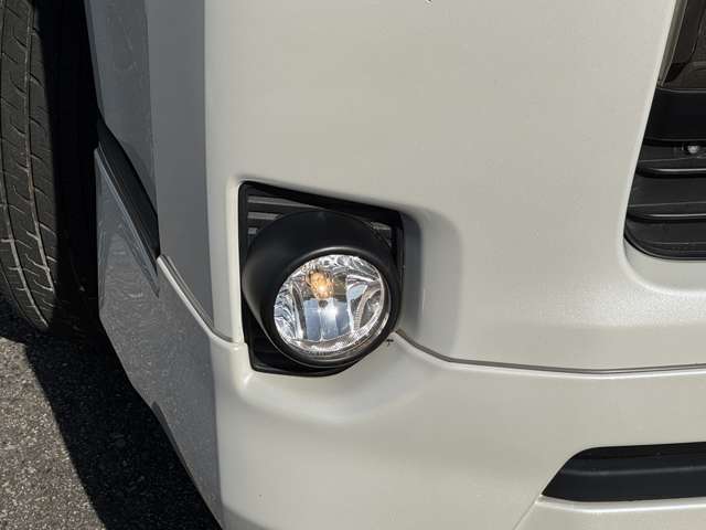 自社整備工場完備。御納車後のオイル交換もお値打ちで好評いただいてます。あわせて点検、メンテナンスもお任せください。