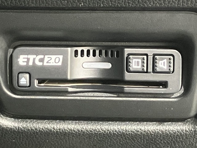 ★ETC2.0搭載★ お出かけには今や欠かせなくなってきましたETC装備で、高速道路の利用もスマートに！料金所もスイスイ通過⇒快適ドライブにかかせないアイテムです