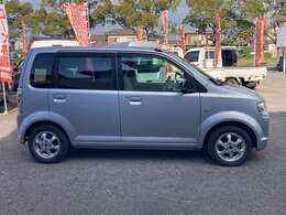 【原川鈑金塗装工場】西日本最大級の自社運営の鈑金塗装工場を完備しております。熟練の技術者が多数在籍し、一般修理や事故修理にも専門のスタッフがしっかり対応しますので安心です。