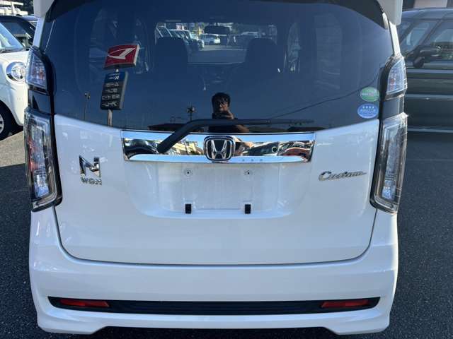 大量仕入＋大量販売【大量一括仕入れによるコスト削減】【大量販売だからできる薄利多売方式】【効率的なシステム化で最少人数のスタッフで運営し人件費低減】で低価格を実現しました！