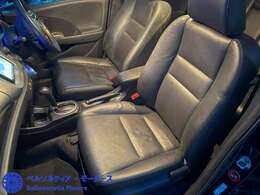 本革シートの状態も破れ等なく概ね良好です。