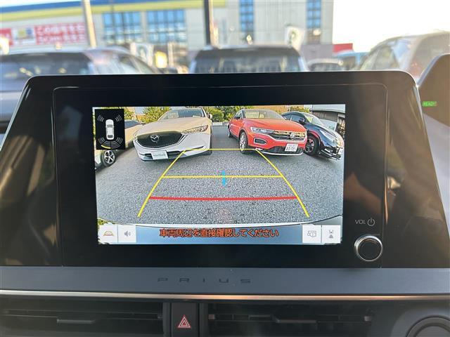 便利な【バックモニター】で安全確認もできます。駐車が苦手な方にもオススメな便利機能です。