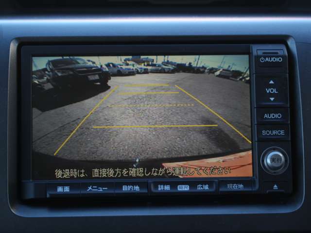 ナビ搭載ですので道に迷うことなく楽しくドライブ！Bカメラも装備しており駐車もラクラクです★