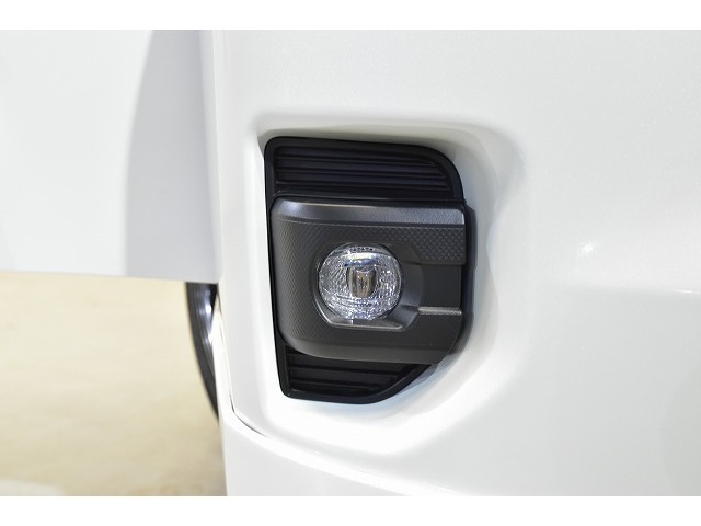 ■LEDフロントフォグランプ★即納台数多数取り揃え！気に入っていただけるお車ご提案します☆ご来店お待ちしております。シーアールエス大阪06-6852-9000