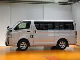 ○暗い夜道も明るく照らします○社外製LEDヘッドライト装着車Σ(・ω・ノ)ノ！　夜間のドライブも安心ですね♪消費電力が少なくて明るいなんて、◎です（＾＾）
