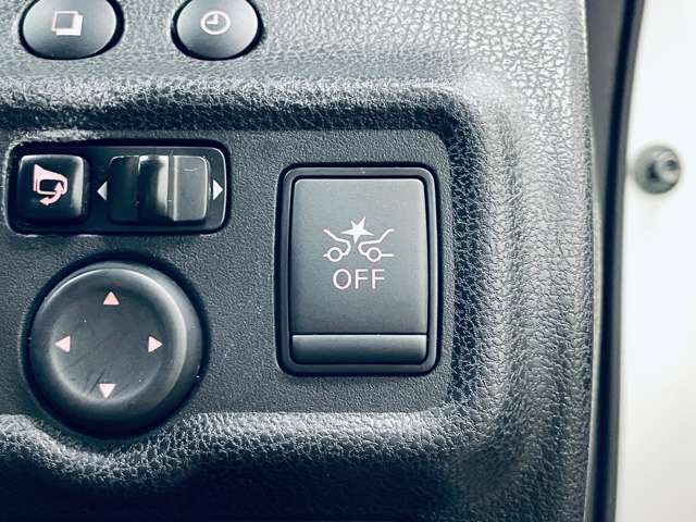 「衝突被害軽減ブレーキ」今や必需品！万が一の時にも安心、ぶつかりそうな時に自動で減速してくれます。