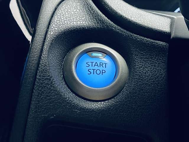 「プッシュスタート」カギを出さなくてもドアロック＆解除、エンジンスタート＆ストップが出来ます♪