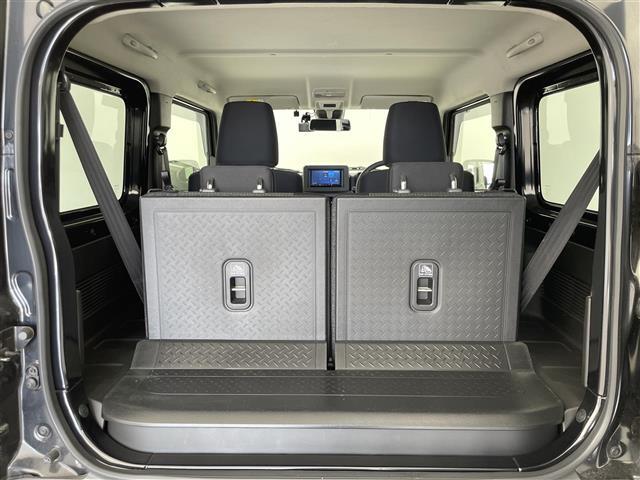 【トランク】積み込みやすい荷室です。シートアレンジできるものは、乗車人数と荷物の量や大きさによってシートを動かすことができるので、より快適なドライブが可能です！