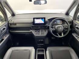 【インパネ全体】全方位で視界が広く、高い目線で運転もしやすいです！