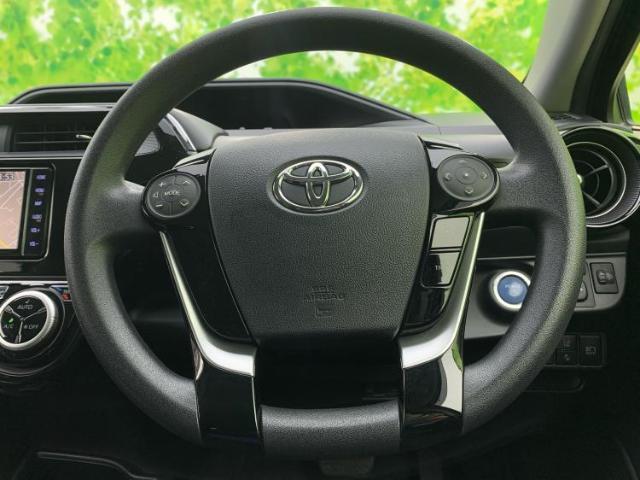 WECARSの展示場では実際に見て、触ってお車をお選びいただけます！知識の豊富な営業スタッフが様々なカーライフをご提案いたします！