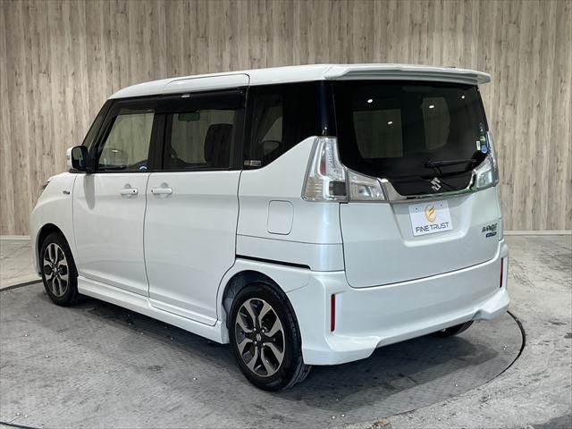 店舗敷地内に駐車スペースもございます。お車でのご来場をお考えの方はご安心ください♪