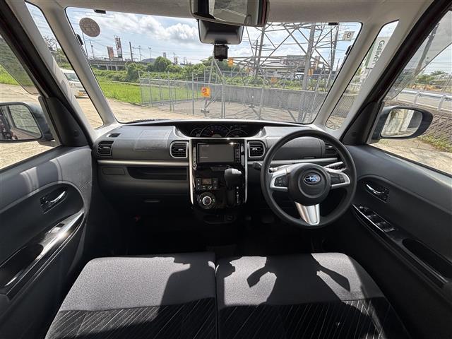 全方位で視界が広く、高い目線で運転もしやすいです！