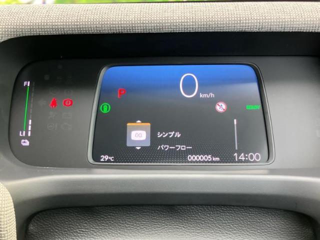 WECARSの展示場では実際に見て、触ってお車をお選びいただけます！知識の豊富な営業スタッフが様々なカーライフをご提案いたします！