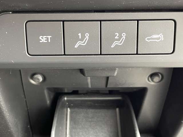 【運転席操作部】快適なドライブを楽しむための機能が装備されています！運転席から触れるので、使いやすいです！除菌プランいれていただくと、さらに清潔で安心していただけます！