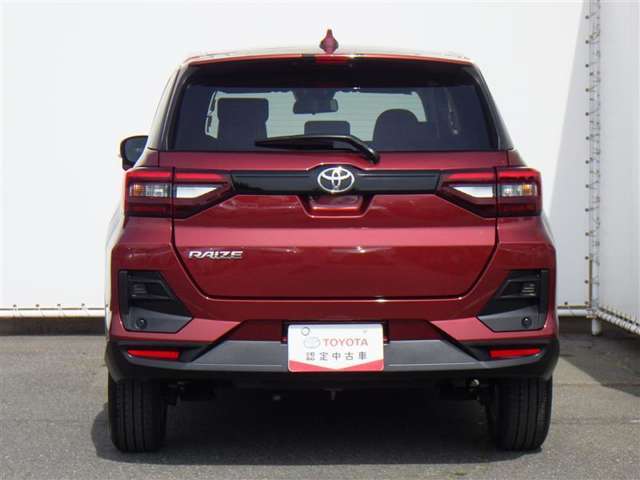 トヨタのお店でU-Carを購入すると、1年間ならどれだけ走っても保証される「ロングラン保証」が自動的に無料でついてきます。