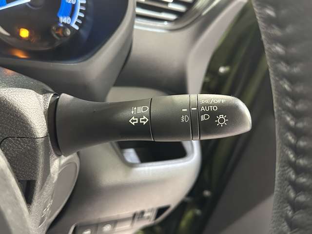 オートライト装備車両です。