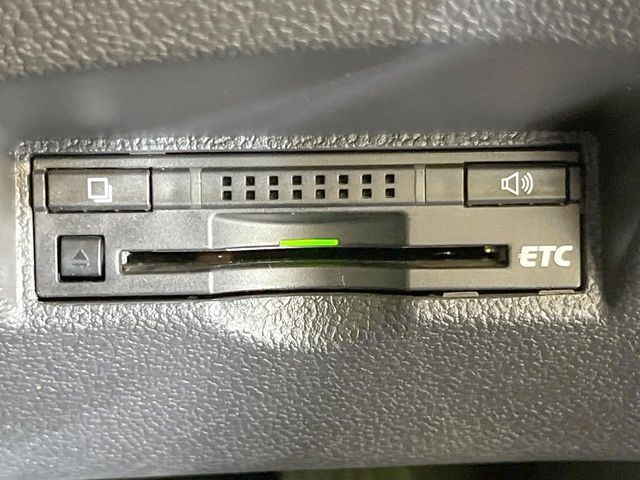 【ETC】高速道路の料金所をストレスなく通過！話題のスポットやサービスエリアに多い「スマートIC」利用時は必須のアイテムです。当店でセットアップを実施、ご納車当日からすぐにご利用いただけます！