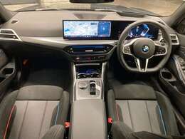 ☆センターパネルを運転席側に僅かに傾けたBMW独特のインパネ☆【駆け抜ける歓び】はここからもスタートしております☆