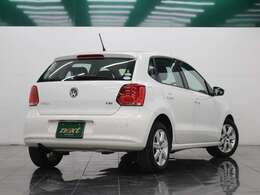 フルセグナビ　Bluetooth　DVD再生　ETC　Bソナーオートエアコン　純正アルミホイール　フロントフォグランプ　アームレスト