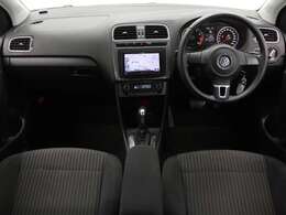 フルセグナビ　Bluetooth　DVD再生　ETC　Bソナーオートエアコン　純正アルミホイール　フロントフォグランプ　アームレスト