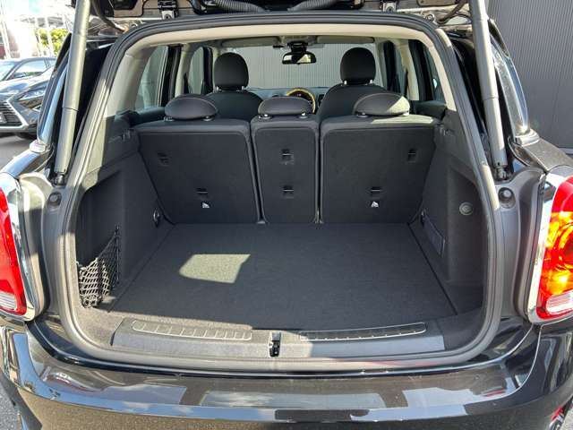 LIBERALAは全国に約40店舗以上※。どの店舗の在庫でもお近くのLIBERALAでご購入いただけます。※2023年11月現在