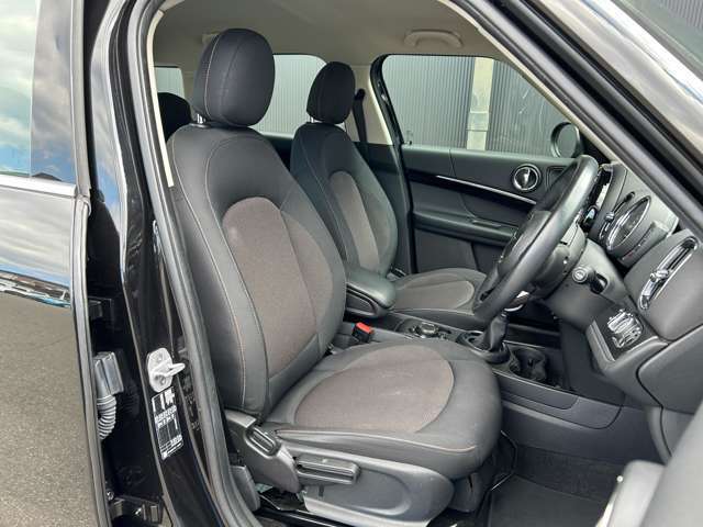 BMW、メルセデス、アウディといったドイツのプレミアムブランドをはじめとした、各種輸入車ブランドを同時に比較することができます。