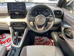 当店は新車販売・中古車販売・車検・整備・鈑金塗装・用品販売・自動車保険を取扱い、カーライフのトータルコーディネートを目指す総合店舗です。